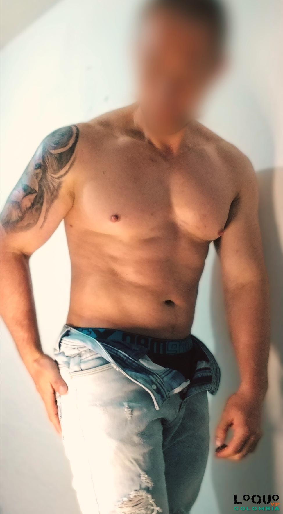 Contactos Bogotá: Caballero acompañante gigolo para damas
