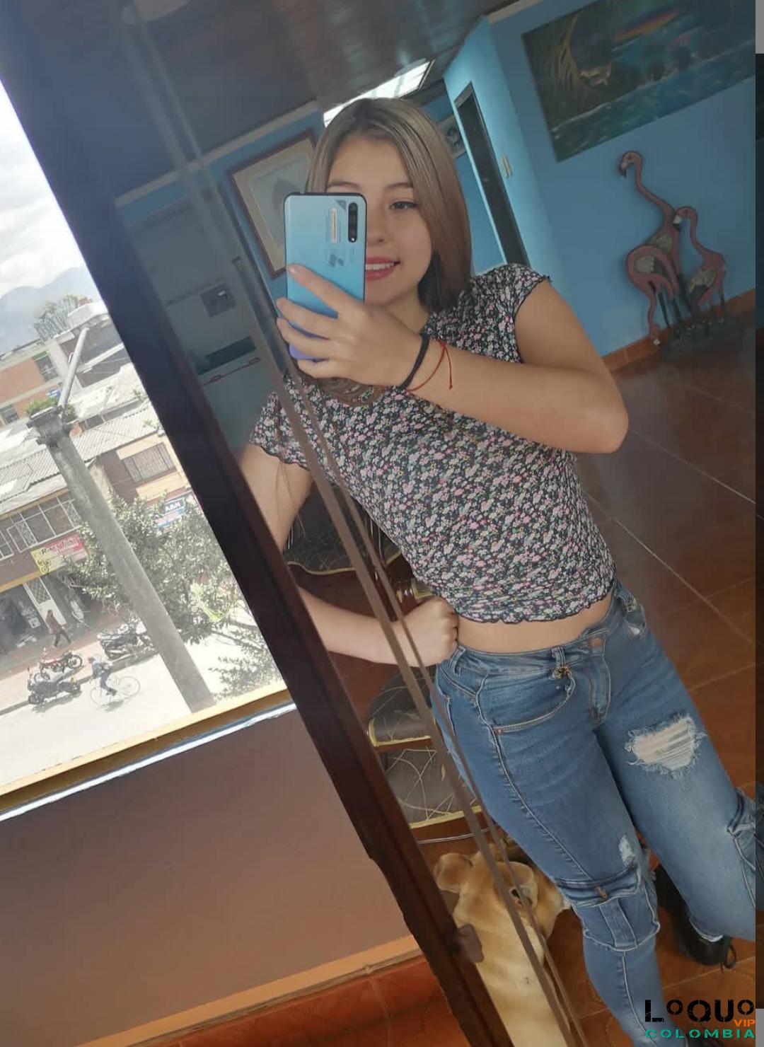 Putas Bogotá: Estoy disponible hago todo tipo de servicios anal vaginal oral al natural